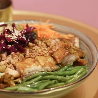 Bò bún poulet grillé